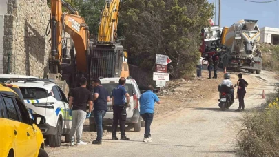 Beton mikseri ile kayan kamyonetin arasında kalan sürücü hayatını kaybetti