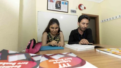 Görme engelle genç kız üniversite hayaline adım adım ilerliyor