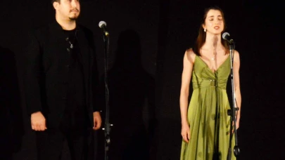 Müze bahçesinde opera şarkıları yankılandı