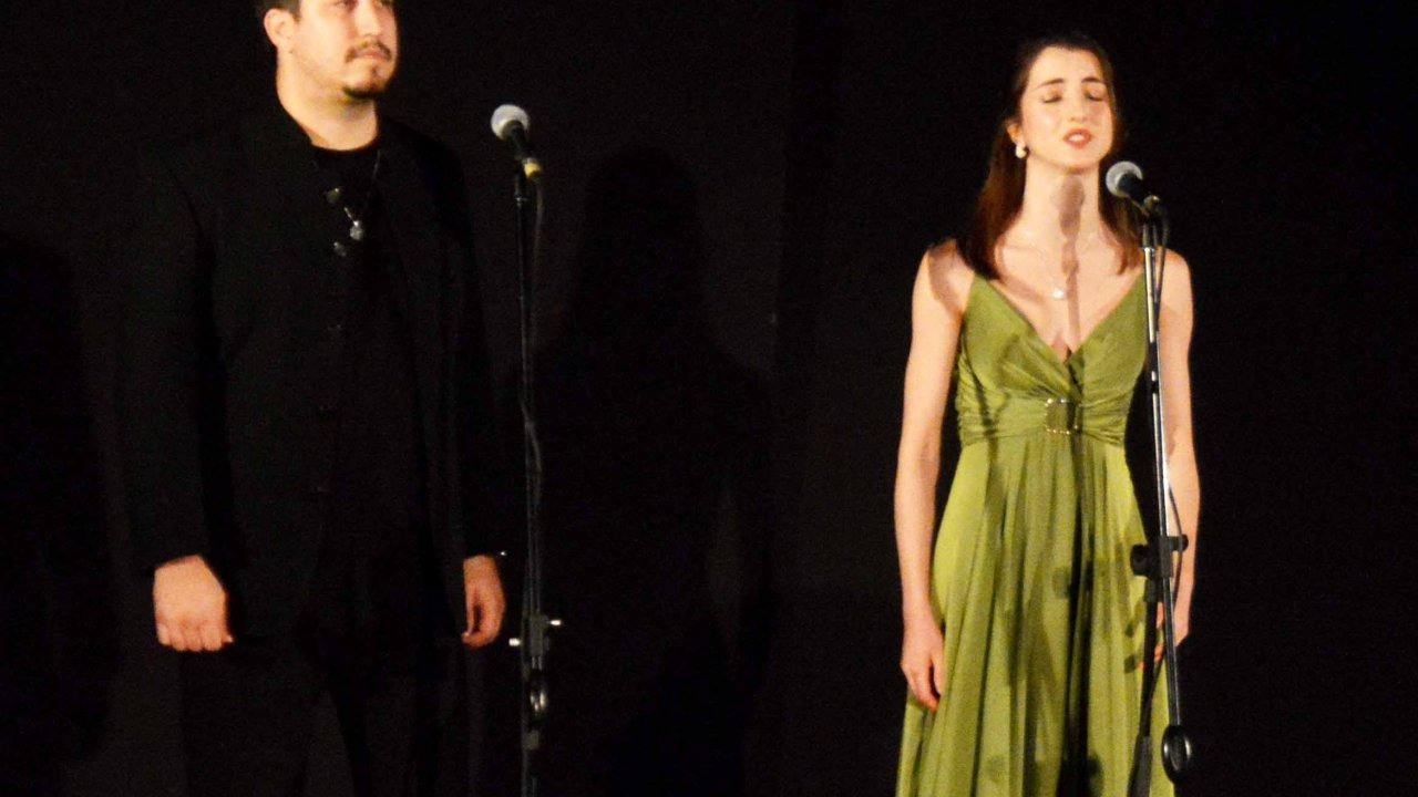 Müze bahçesinde opera şarkıları yankılandı