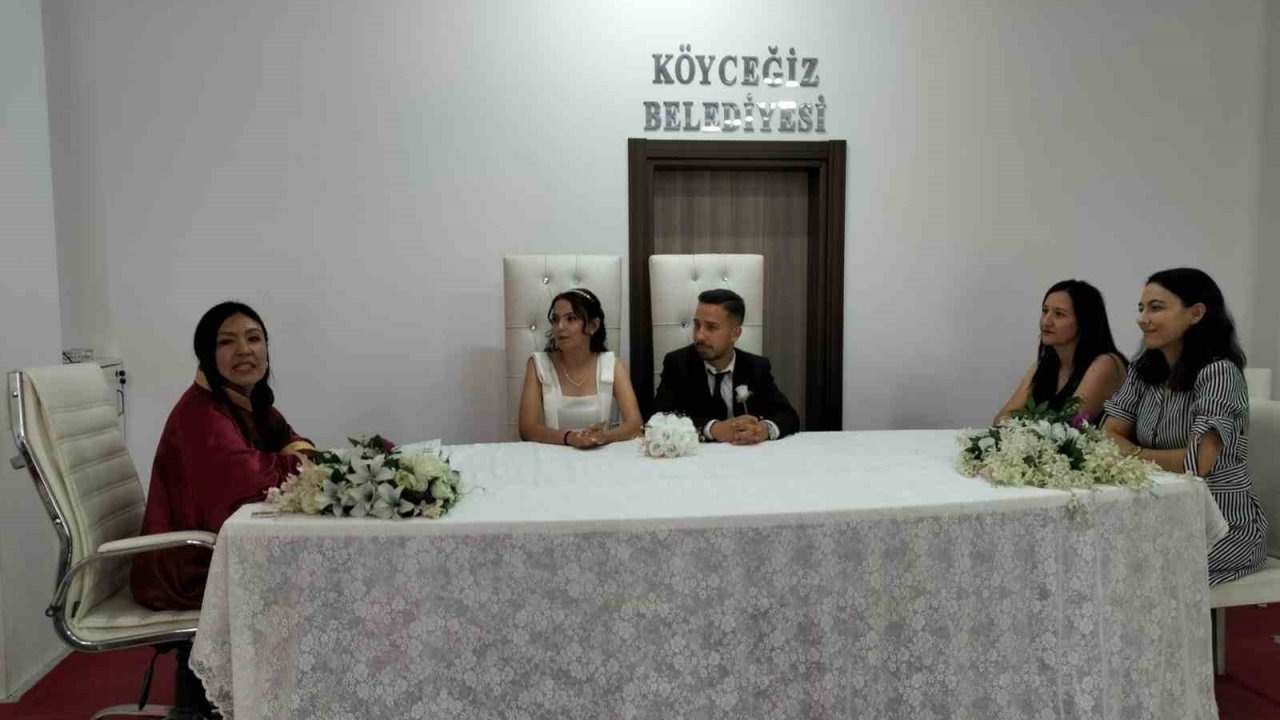 Köyceğiz’de çiftler nikah için yoğunluk oluşturdu