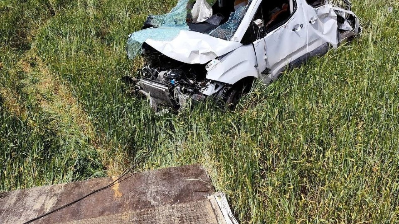 Isparta’da hafif ticari araç şarampole yuvarlandı: 1 yaralı