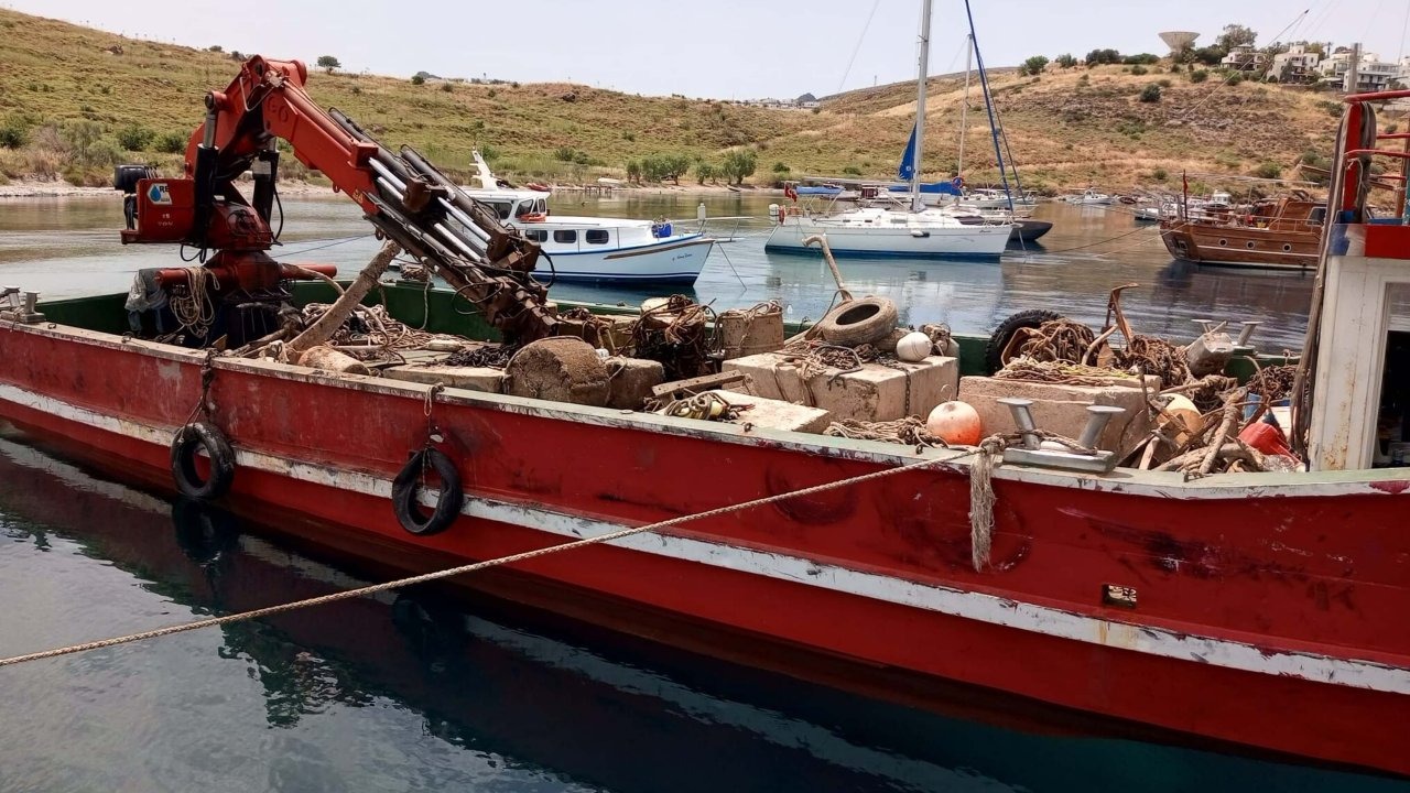 Denizden 20 ton katı atık çıktı