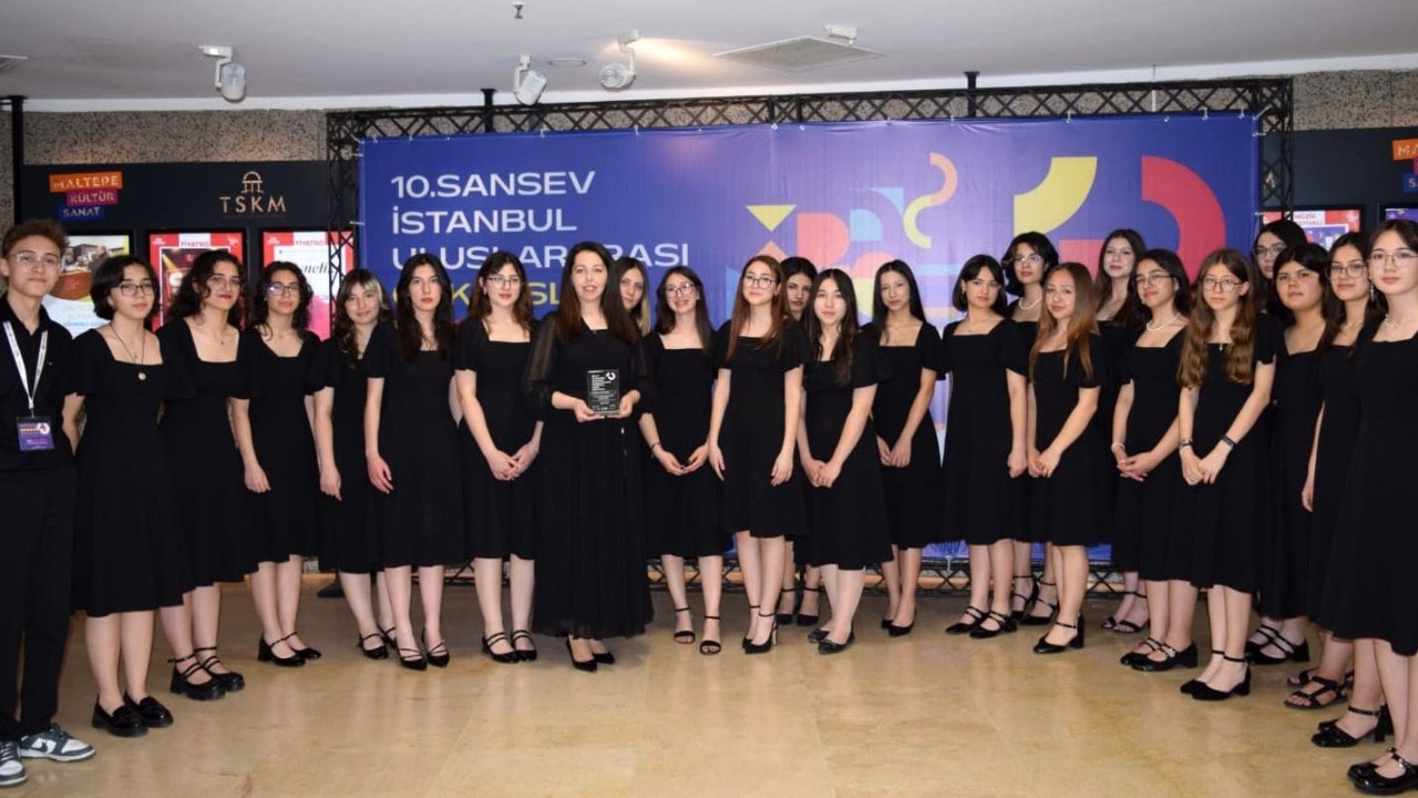 TOBB Anadolu Lisesi Çoksesli Korosu'na 4 ödül