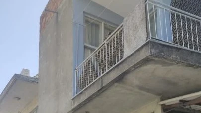 Balkondan düşen 2 yaşındaki çocuk hayatını kaybetti