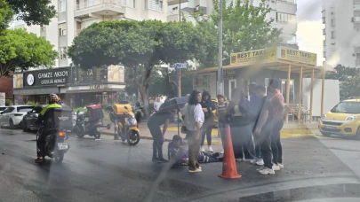 Antalya’da Yağmurda Kayganlaşan Yolda Motosiklet Kazası: Motokurye Yaralandı