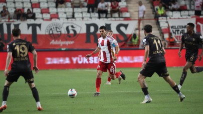 Antalya 3 Dakikada 2 Golle Yıkıldı! Antalyaspor:0 – Trabzonspor:2