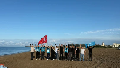 Aksu Ülkü Ocakları sahil temizliği yaptı