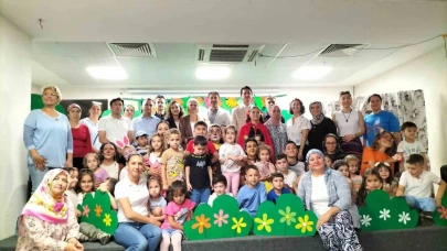 Köyceğiz’de veliler tiyatro oyuncularına taş çıkarttı