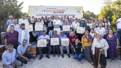 Mersin’de arı yetiştiricilerine kovan ve ekipman desteği