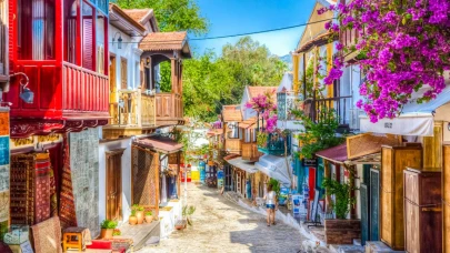 Antalya’nın Gözde İlçesi Kaş’a Nasıl Ulaşım Sağlanır?