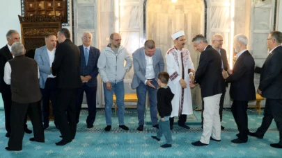Burdur'da protokol camide bayramlaştı