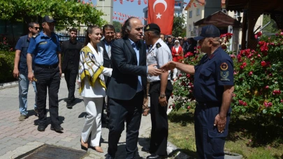 Korkuteli'de protokol bayramlaştı