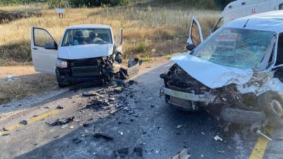 Menteşe’de ticari araçlar çarpıştı: 3 ağır yaralı