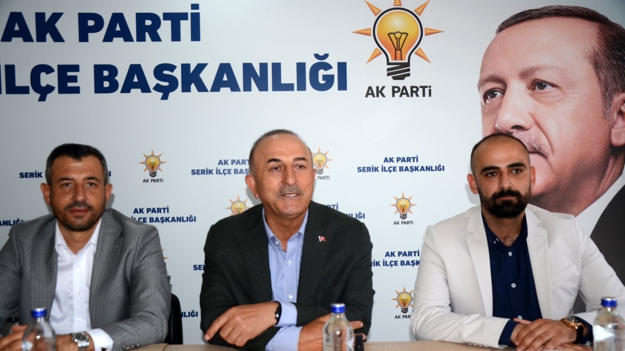 AK Parti Serik ilçe başkanlığında bayramlaşma töreni