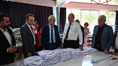 Kepez Belediyesi’nden dikiş atölyesiyle milyonluk tasarruf