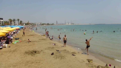 Mersin plajlarında bayram bereketliliği yaşandı