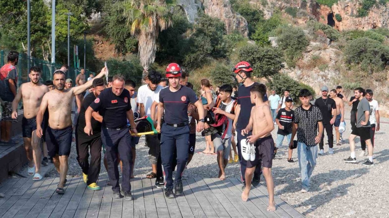 Falezlerden ölümüne atlayış denemesi