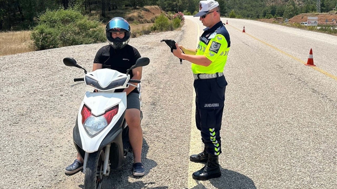 Bayram'da 90 motosiklet trafikten men edildi