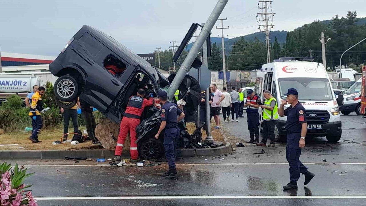 Bayramın ağır bilançosu 326 kazada 2 ölü, 233 yaralı
