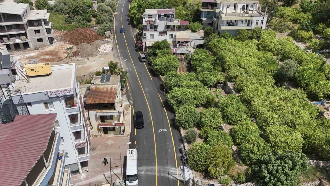 Silifke Atakent’te cadde ve sokakları yeni yüzüne kavuşturdu
