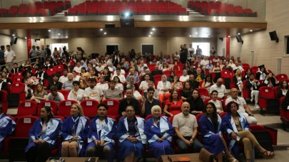 Genç İletişimciler Hayat Yolculuğuna Uğurlandı