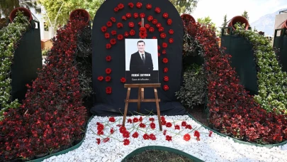 Kemer'de Başkan Zeyrek için anma alanı
