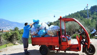 Bayramda tatilciler Alanya’ya 5 bin ton atık bıraktı