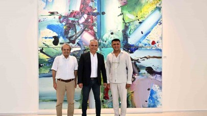 Başkan Ümit Uysal: "Sanattan vazgeçmiyoruz"