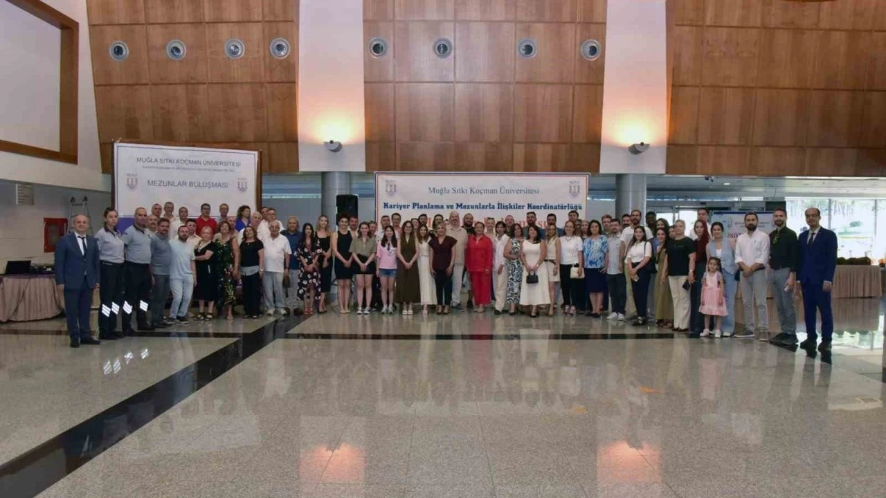 Muğla Sıtkı Koçman Üniversitesi’nde mezunlar buluşması
