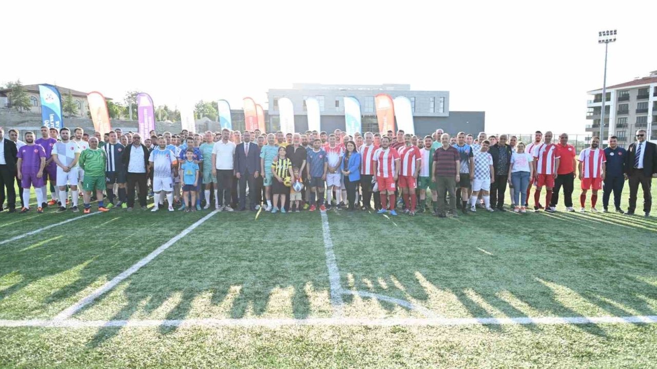 Isparta Belediyesi’nde personel futbol turnuvası heyecanı başladı