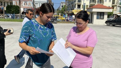 Annesiyle aynı okulda sınava girdi