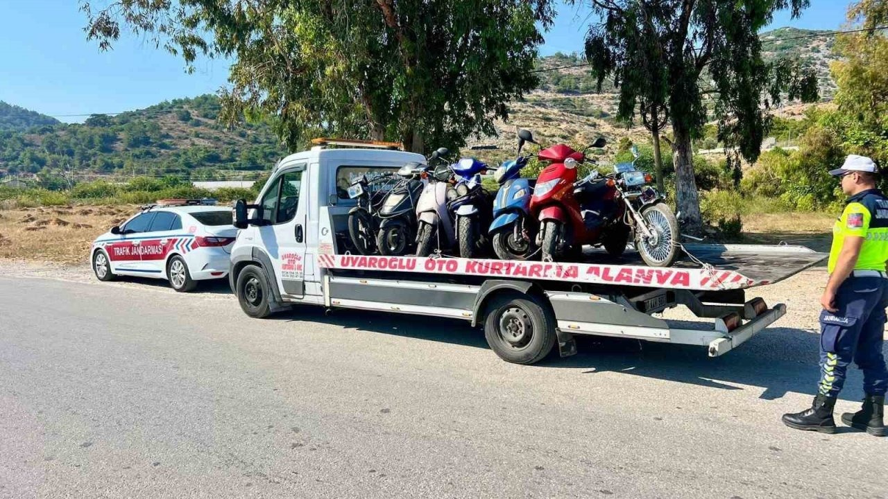 Alanya’da Jandarmadan motosiklet denetimi