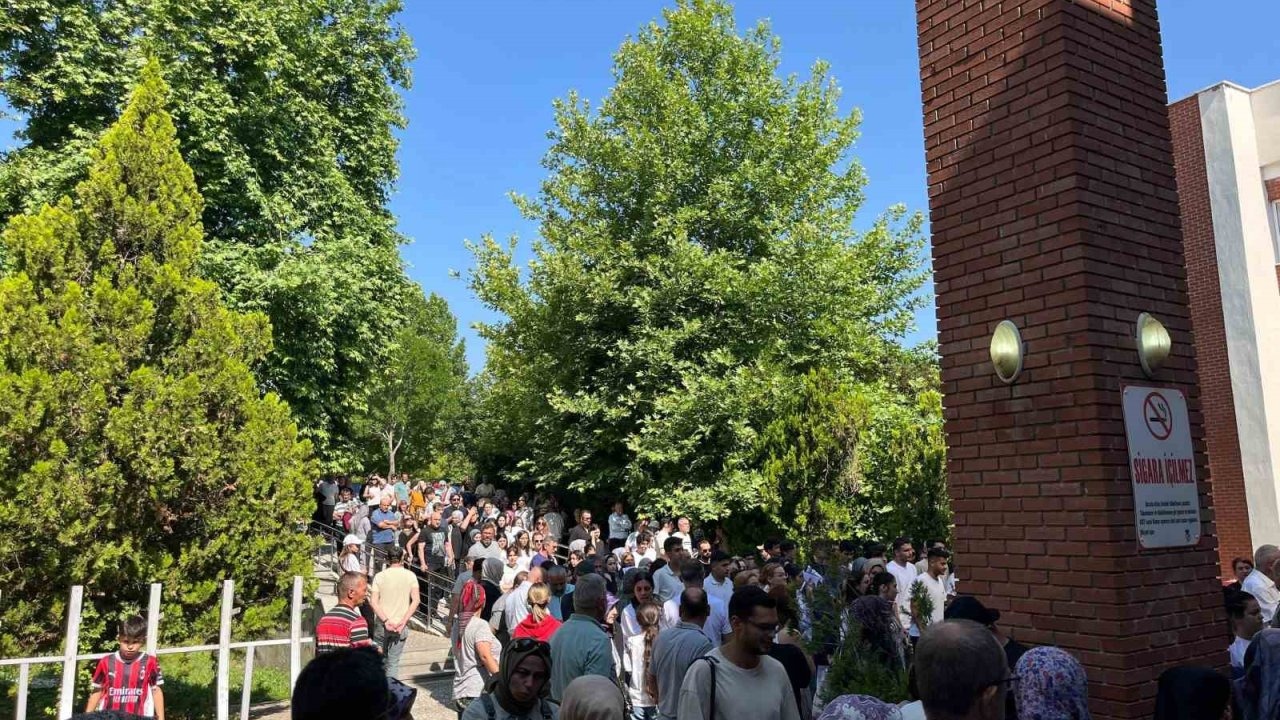Isparta’da YKS’nin ikinci oturumu AYT heyecanı sona erdi