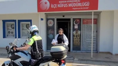 Bodrum'da kimliğini unutan öğrenciyi sınava trafik polisi yetiştirdi