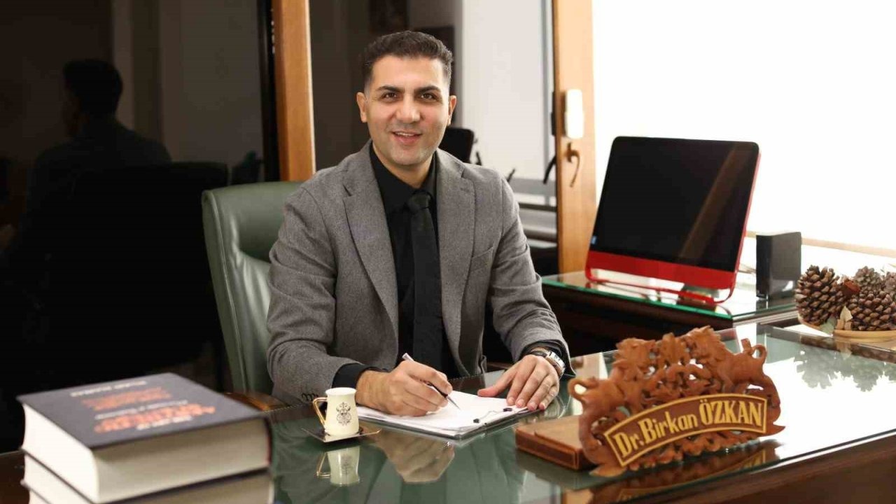 Prof. Dr. Özkan: "Türkiye’deki havuzların yüzde 68’i diş minesini aşındıracak kadar asidik"
