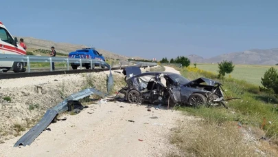 Korkuteli'de kaza: 3 yaralı
