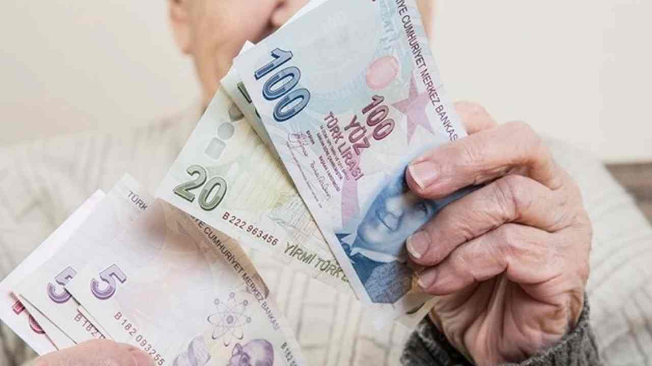 En düşük emekli aylığı belli oldu! Temmuz zammı için kritik rakamı açıkladı