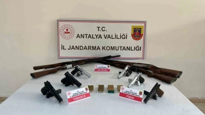 Antalya’da jandarmadan kaçak silah operasyonu