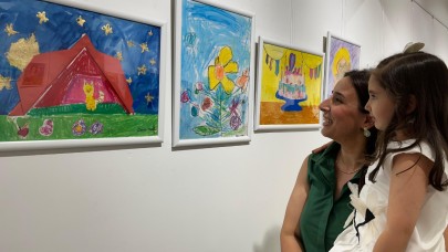 Antalya’da Minik Eller, Büyük Duygularla Resmetti