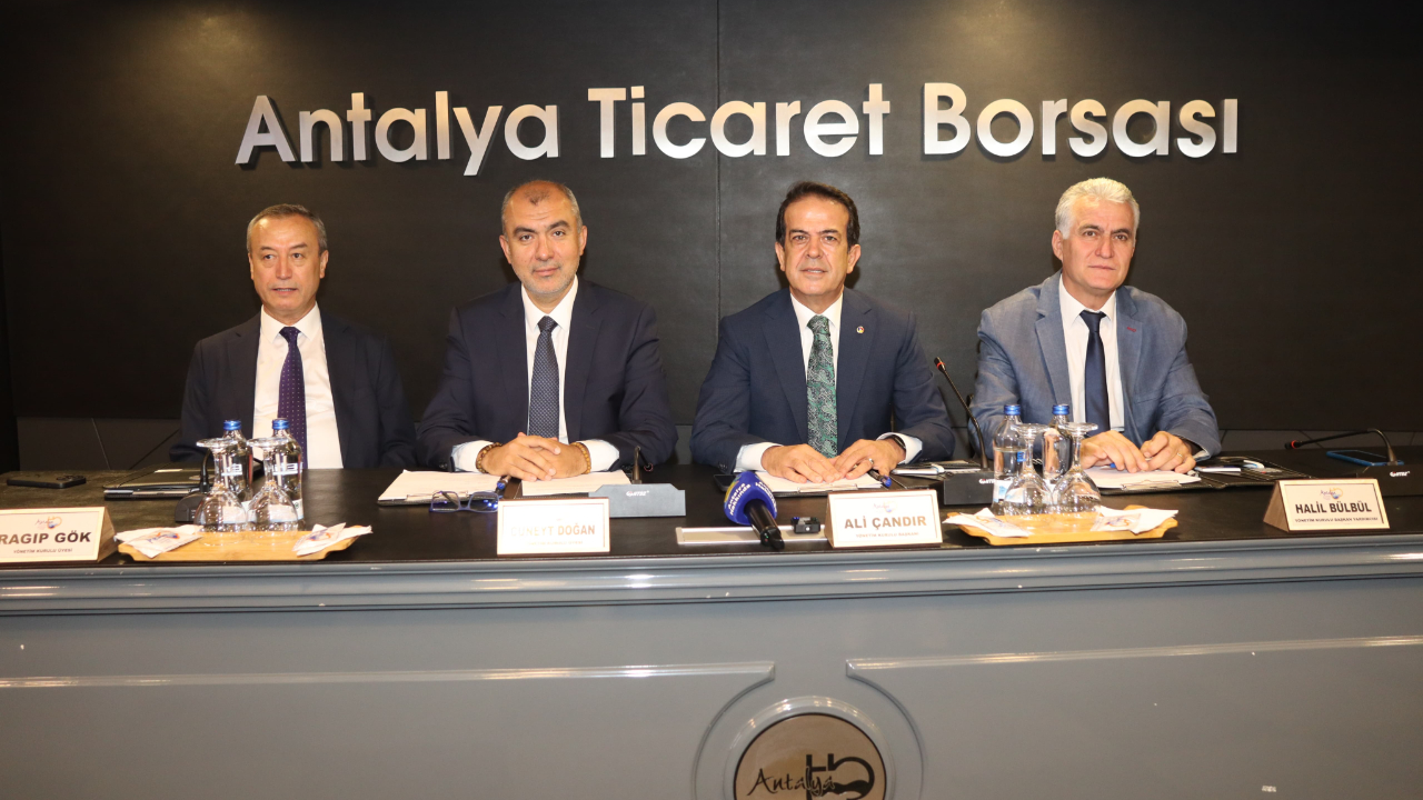 ATB Başkanı Çandır: “Ekonomide Daralma, Tarımda Tehditler, Antalya’da Direnç Var”