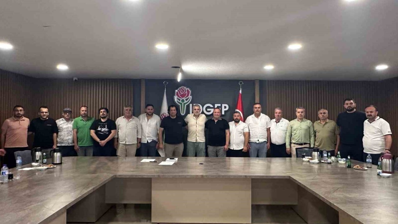 Isparta 32 Spor’da yönetim görev dağılımını yaptı