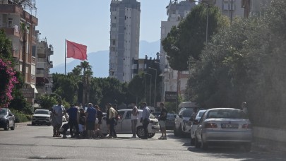 Antalya’da Motosiklet ve Otomobil Çarpıştı: 1 Yaralı!