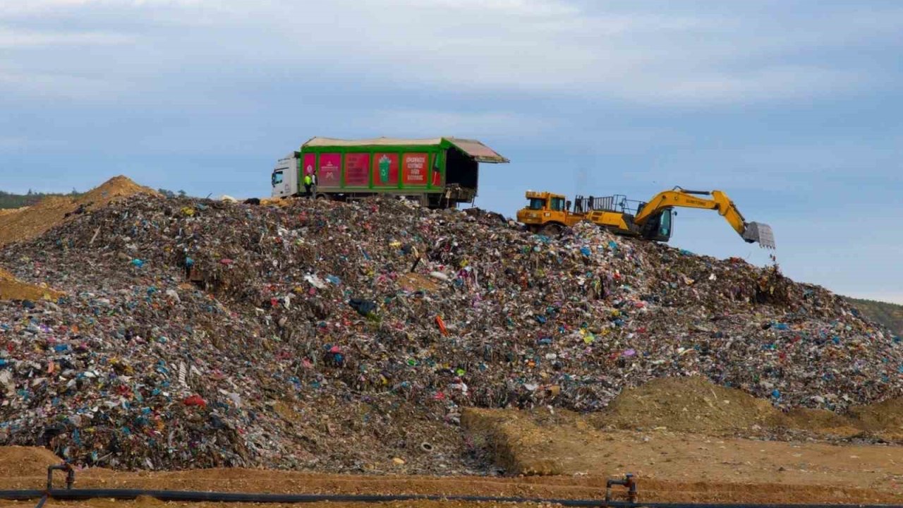 Mersin’de günlük bin 750 ton evsel atık toplanıyor