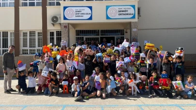 Akdenizli öğrenciler depremzede çocukların hayallerine dokundu