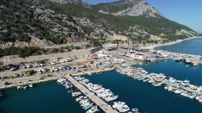 Antalya Balıkçılar Barınağı'nda Kayyım Krizi: Tekne Sahipleri Mağduriyet Yaşıyor!