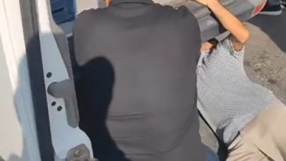 Minibüste yavru kedi kurtarma seferberliği