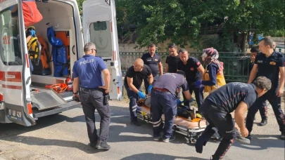 Burdur’da ahşap balkon çöktü: Anne ve kızı yaralandı