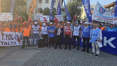 Kamu İşçileri Seslerini Duyurmaya Çalıştı