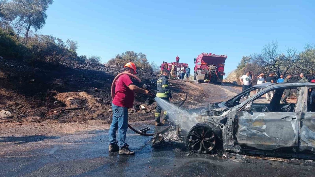 Araçta çıkan yangın ormana sıçradı